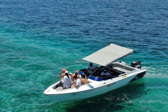 5 Islands Private Speedboat with Snorkeling Lunch and Drinks - Pointe d’Esny and the Dalblair shipwreck