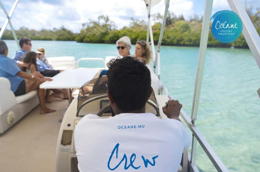5 Islands Tour: New OCÉANE Private Pontoon Boat cruise - Key points at a glance