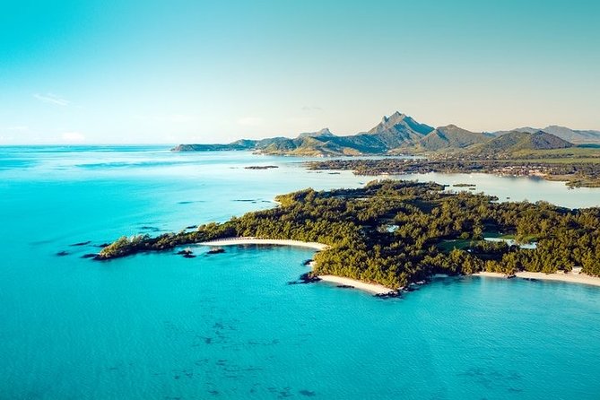 5 Islands Tour: NEW Private OCÉANE Speed Boat - Grand River South East Waterfalls