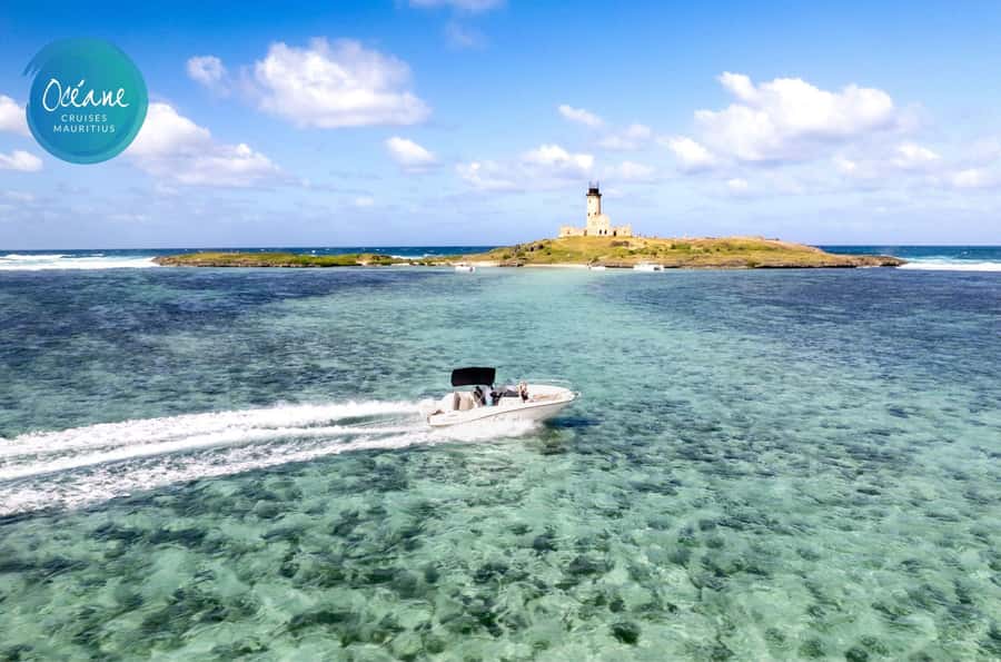5 islands tour: New Private OCÉANE Speedboat - A Private Start at Pointe Maurice