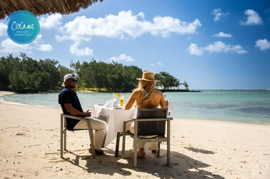 5 islands tour: New Private OCÉANE Speedboat - The Ile aux Cerfs Beach Lunch