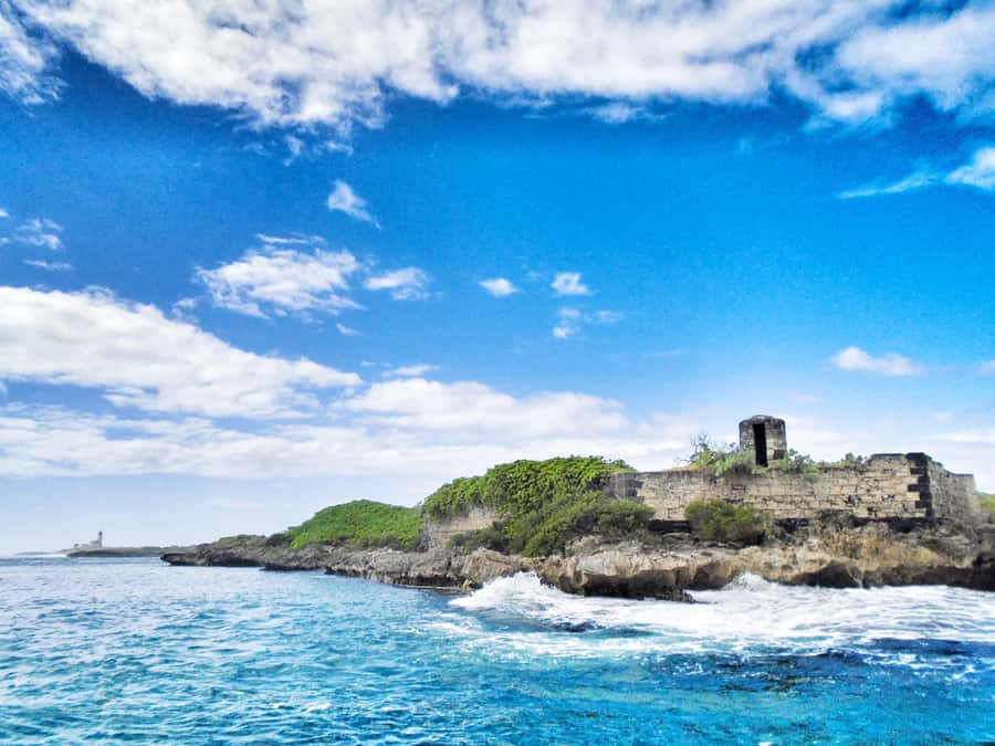 5 Islands Trip & Ile aux Cerfs inc Lunch, Drinks & Transport - A six-hour sampler of Mauritius by speedboat