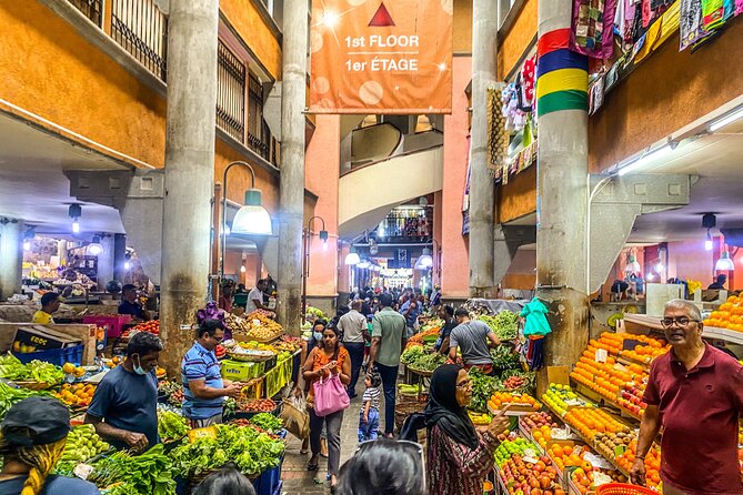 8-Hour Private City and North Tour in Mauritius - Port Louis and Central Market: one hour of everyday Mauritius