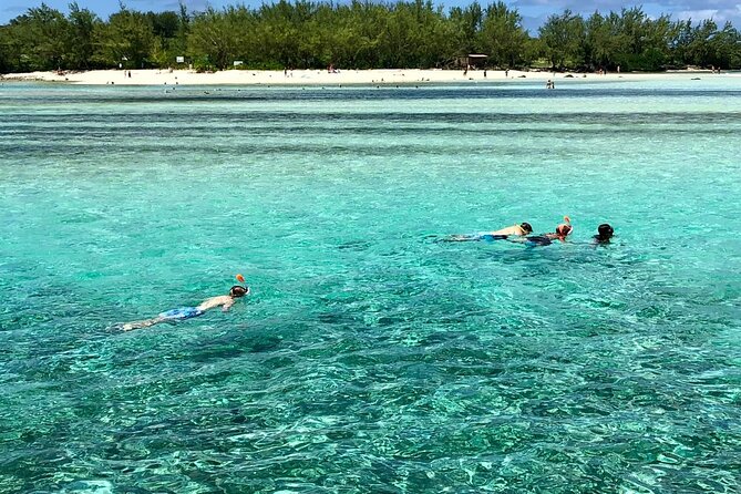 All inclusive CATAMARAN with BBQ : Ile aux cerf & GRSE waterfall - Ile aux Cerfs and the long-awaited beach stop