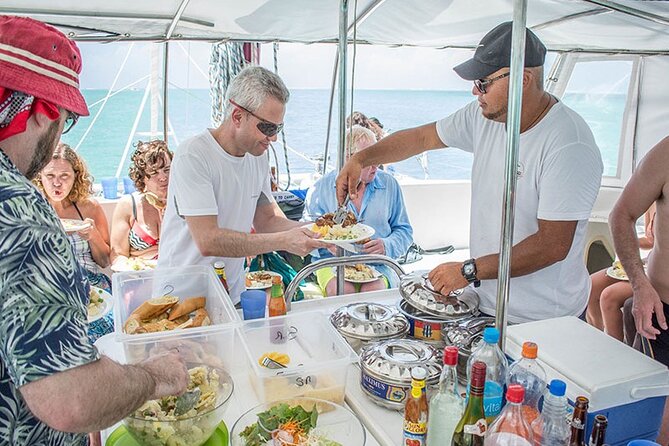 All inclusive CATAMARAN with BBQ : Ile aux cerf & GRSE waterfall - Boarding the catamaran and finding the mood
