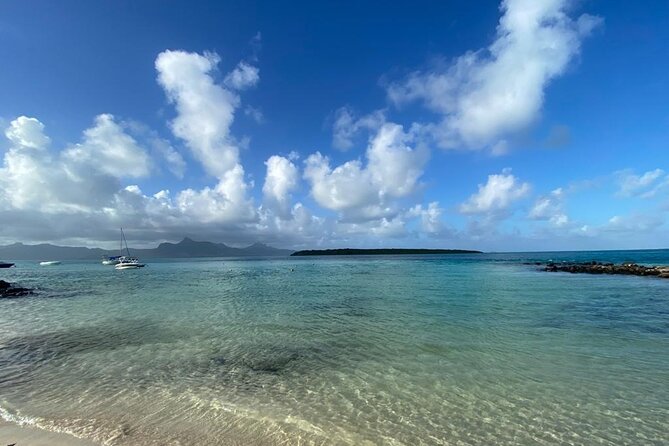An Excursion of the South East Lagoon of Mauritius - Île du Phare and Île aux Aigrettes