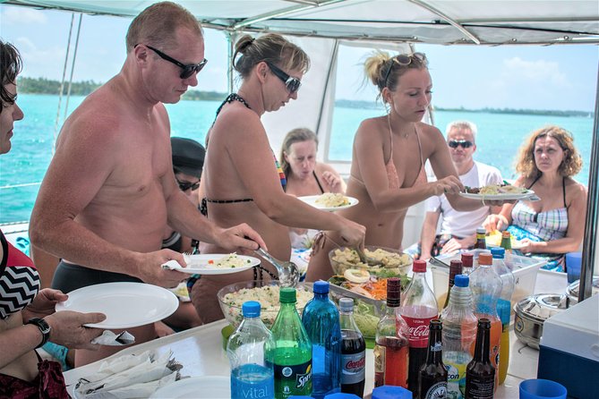 Catamaran cruise to Ile aux cerfs with bbq lunch - What the catamaran ride feels like