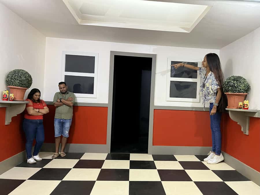 Chamarel: Curious Mauritius Entry Ticket - The Ames Room and the Fun of False Scale