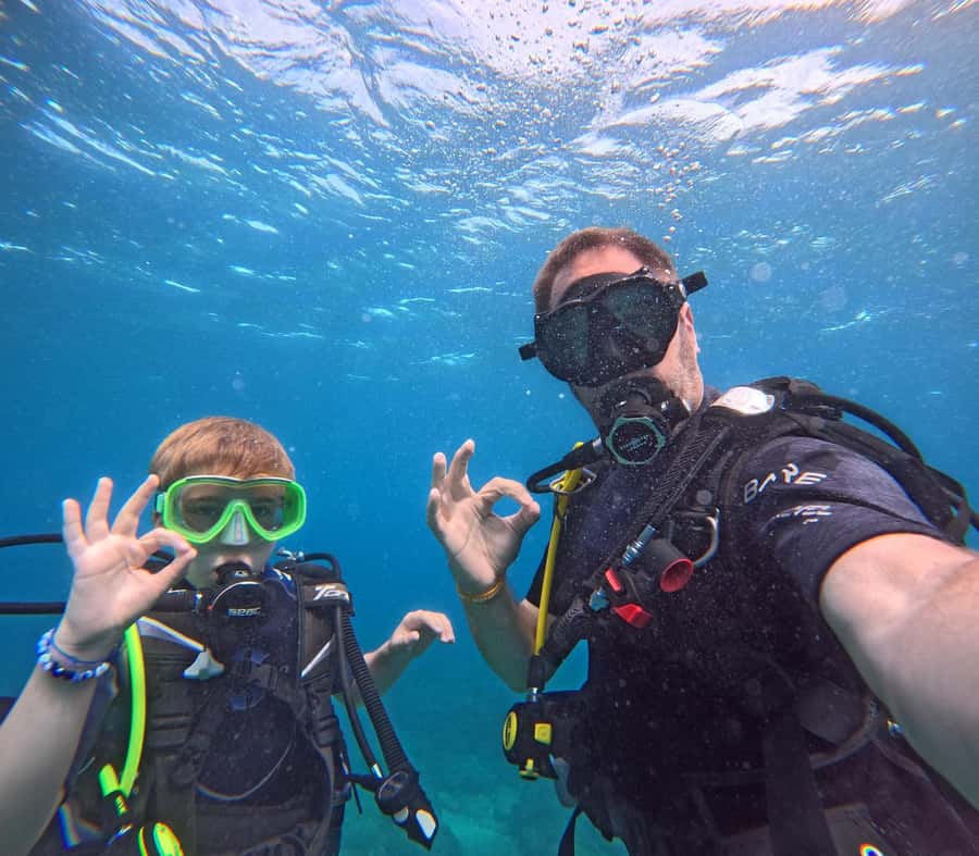 DISCOVER SCUBA DIVING IN LEMORNE with EasydiveMauritius - Who will get the most from this program?