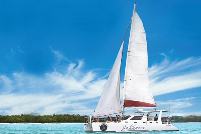 Exclusive Private Catamaran Adventure: Ile aux Cerf (Full Day Cruise incl Lunch) - Grand River South East by speedboat