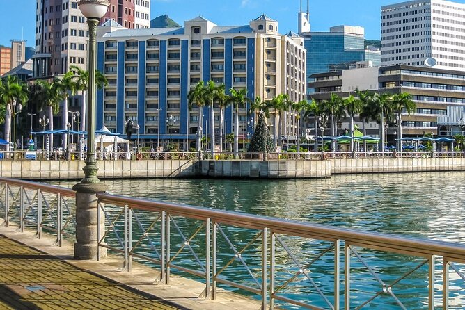 Food Tasting & Market Shopping: Private Guided Tour in PORT LOUIS - Le Caudan Waterfront and the modern city