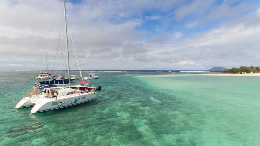 Full Day Catamaran Luxury Cruise to Northern Islands w Lunch - What the $115 price really covers