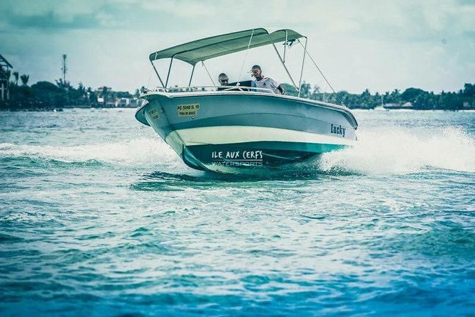 Full Day Ile aux Cerfs Speedboat Trip With Hotel Transfers (Private or Shared) - Shared or private boat?