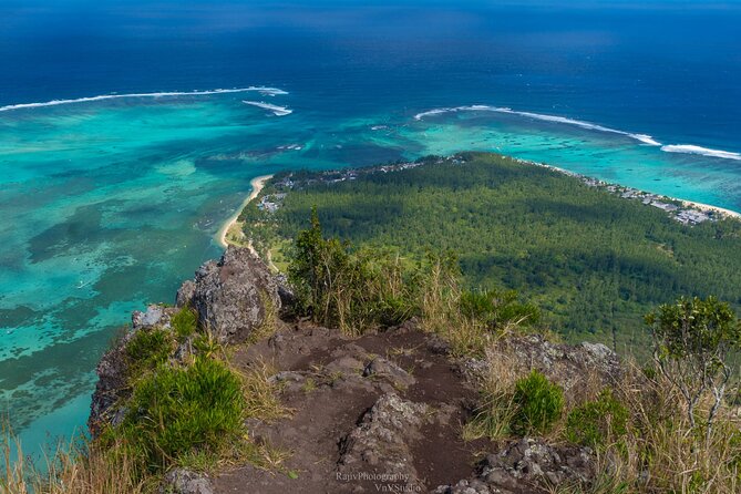 Full-Day Private Hiking le Morne Mountain & Seafood Lunch at Islet Fourneau - Is $166.79 a fair price?