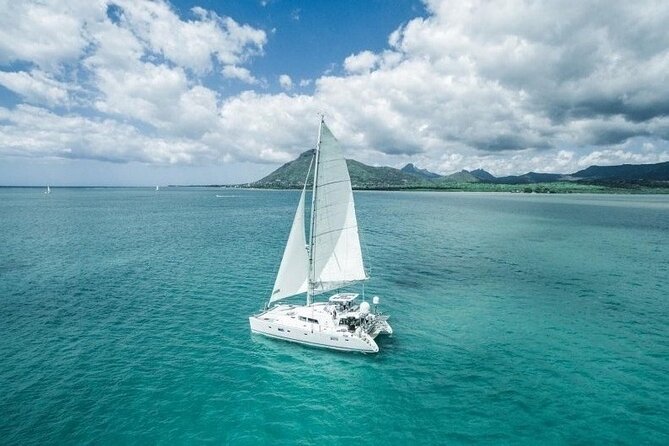 Full Day Shared Tour Catamaran to Ile Aux Cerfs - What the $95.30 price really covers