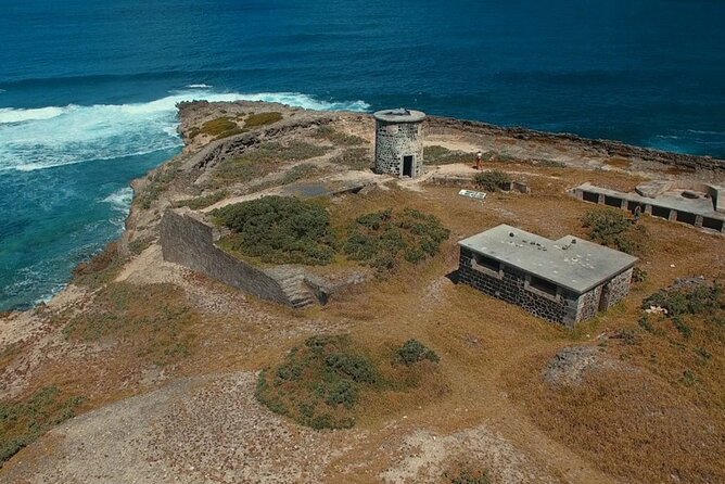 Full Day Tour 5 Island to Ile Aux Cerfs Incl. Lunch and Transfer - Ile aux Phare and Ile de la Passe: history on small islands