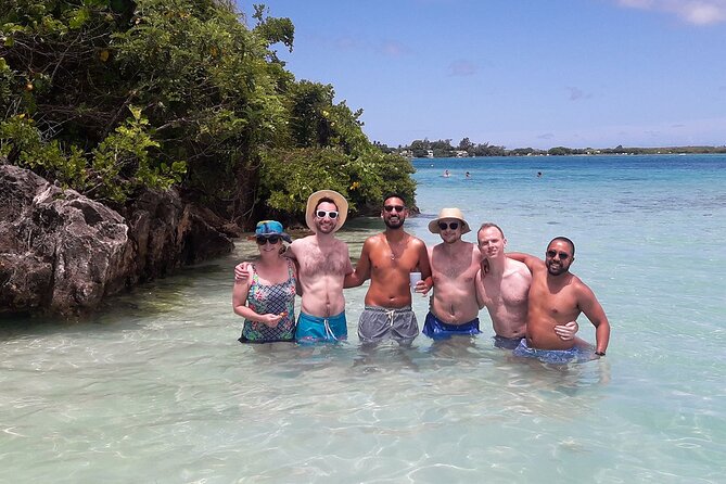Full Day Tour 5 Island to Ile Aux Cerfs Incl. Lunch and Transfer - Ile aux Cerfs: beaches, free time, and optional water sports