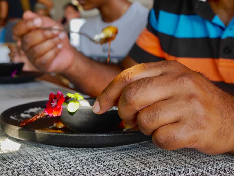 Grand Baie: Coastal Cuisine & Culture Walking Tour - A second café and a pause at Grand Baie Bazaar