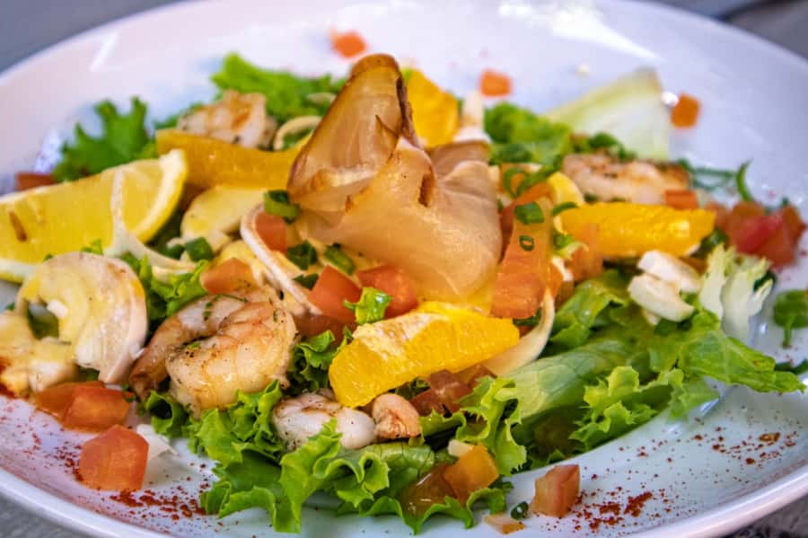 Grand Baie: Guided Walking Food Tour - Two short pauses for Grand Baie’s streets and stories