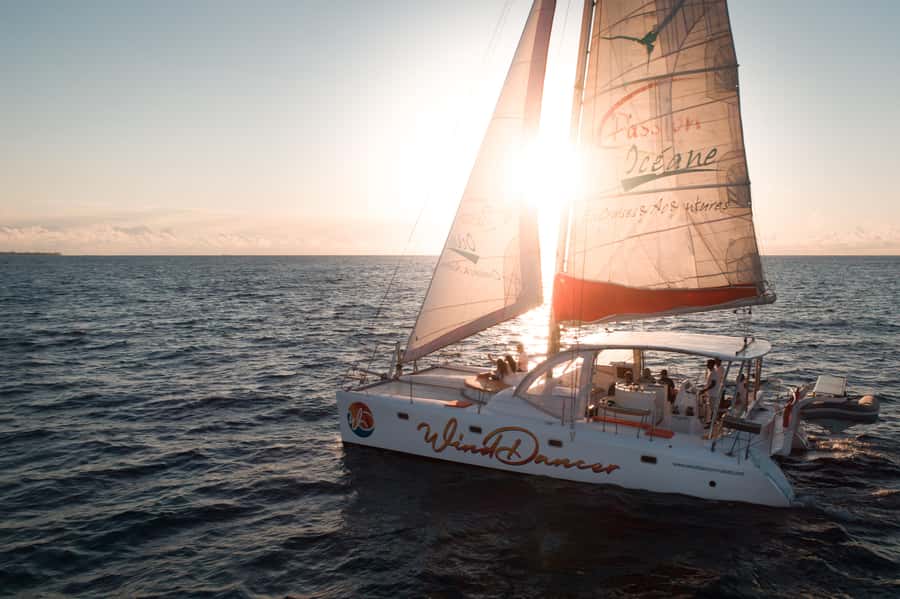 Grand Baie: Private 4-Hour Premium Sunset and Dinner Cruise - Setting out from Grand Baie at 5 PM