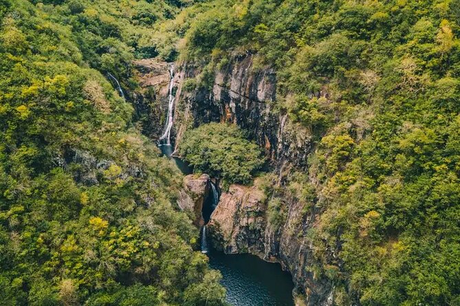 Half Day Hike to Seven Waterfalls in Mauritius - Starting at Henrietta Bus Station