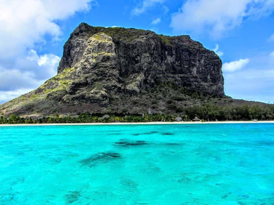 Hike Le Morne & Explore the Southwest (With Transportation) - Why the summit views earn the morning effort