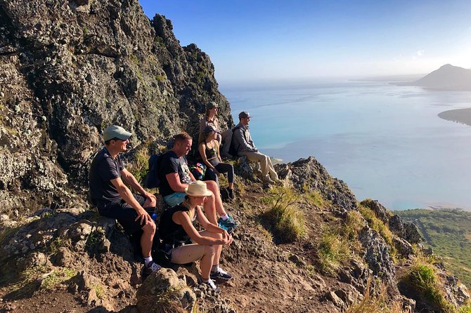 Hiking and Climbing UNESCO Le Morne Brabant - Why Le Morne is worth the early alarm