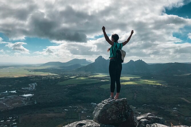 Hiking La Tourelle Mountain in Mauritius - Kevin’s guiding style and the group size