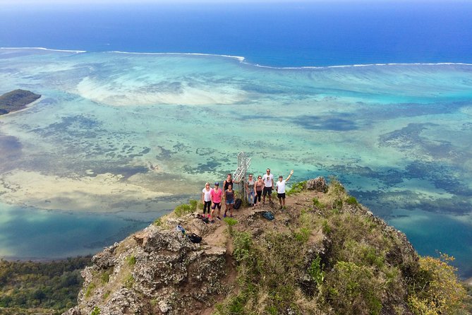 Hiking Le Morne Brabant - From Wapalapam to the mountain base