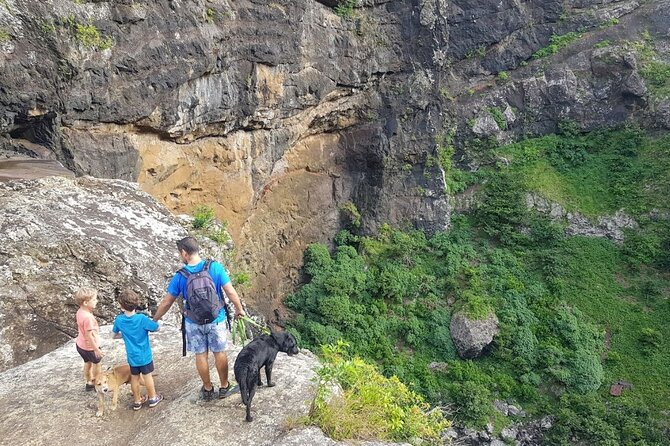 Hiking Trip Full-Day: The Magnificent 7 Waterfalls Sept Cascades including Lunch - The picnic lunch near the cascades