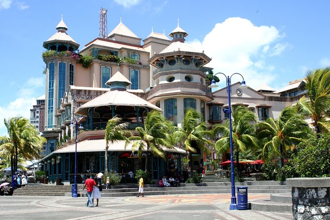 Historical Private Guided Tour, City-SugarWorld-Botanical Garden - Min.2 persons - Citadel Fort Adelaide above Port Louis