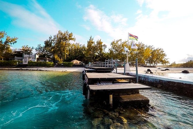 Ile aux 2 Cocos Full Day on All Inclusive with complimentary activities - What the Private Island Day Feels Like
