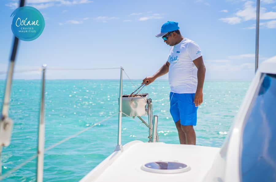 Ile Aux Bénitiers : Private Catamaran Cruise & Gourmet Lunch - What the $1,325 group price really buys