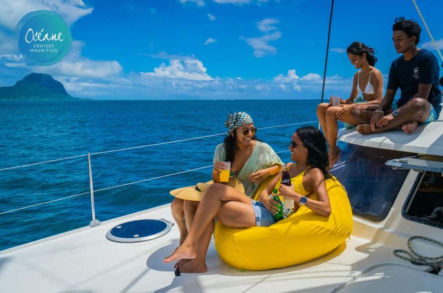 Ile Aux Bénitiers : Private Catamaran Cruise & Gourmet Lunch - La Preneuse brings the first swim