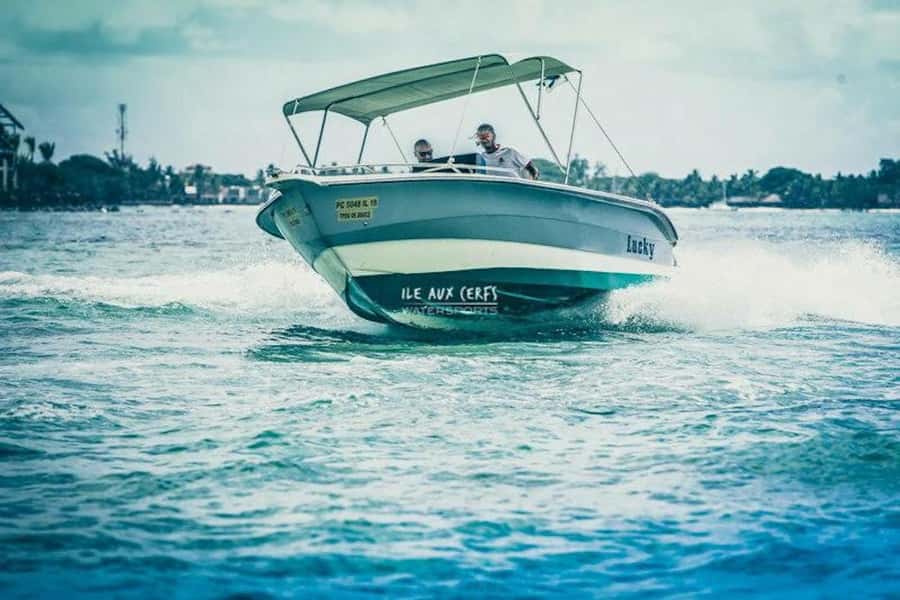 Ile aux Cerfs Speedboat Trip & Transport: Private or Shared - Key points to know before booking