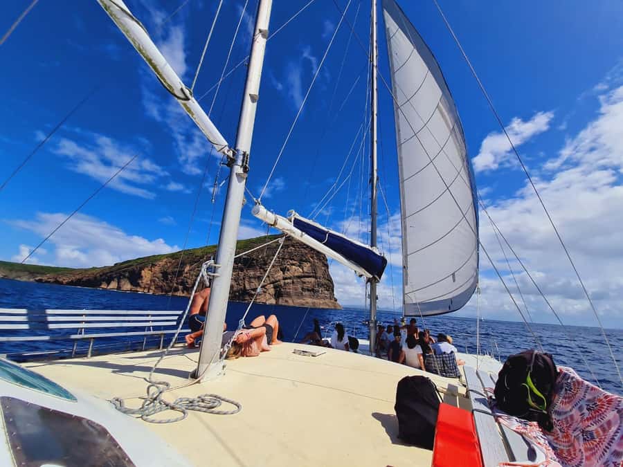Ilot Gabriel: Catamaran Cruise & BBQ Lunch - Leaving Grand Baie by dinghy