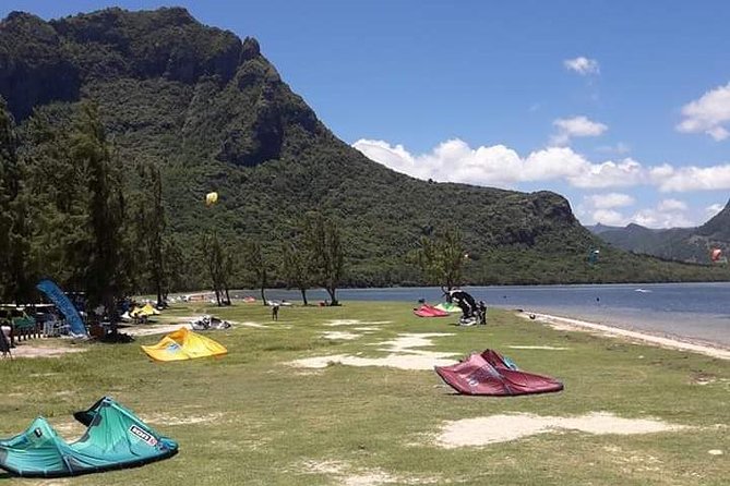 Kitesurfing lesson and rental at a cheaper price and with qualified instructor - Key points to know before booking