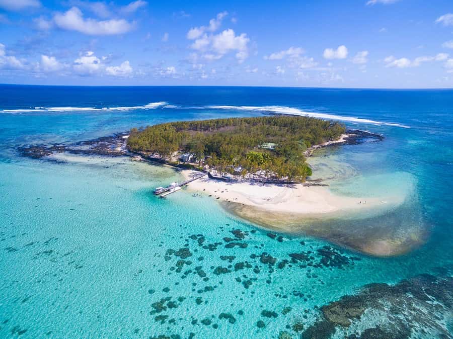 Mahebourg: L'île des Deux Cocos Island Boat Tour with Lunch - A full island day from Mahebourg
