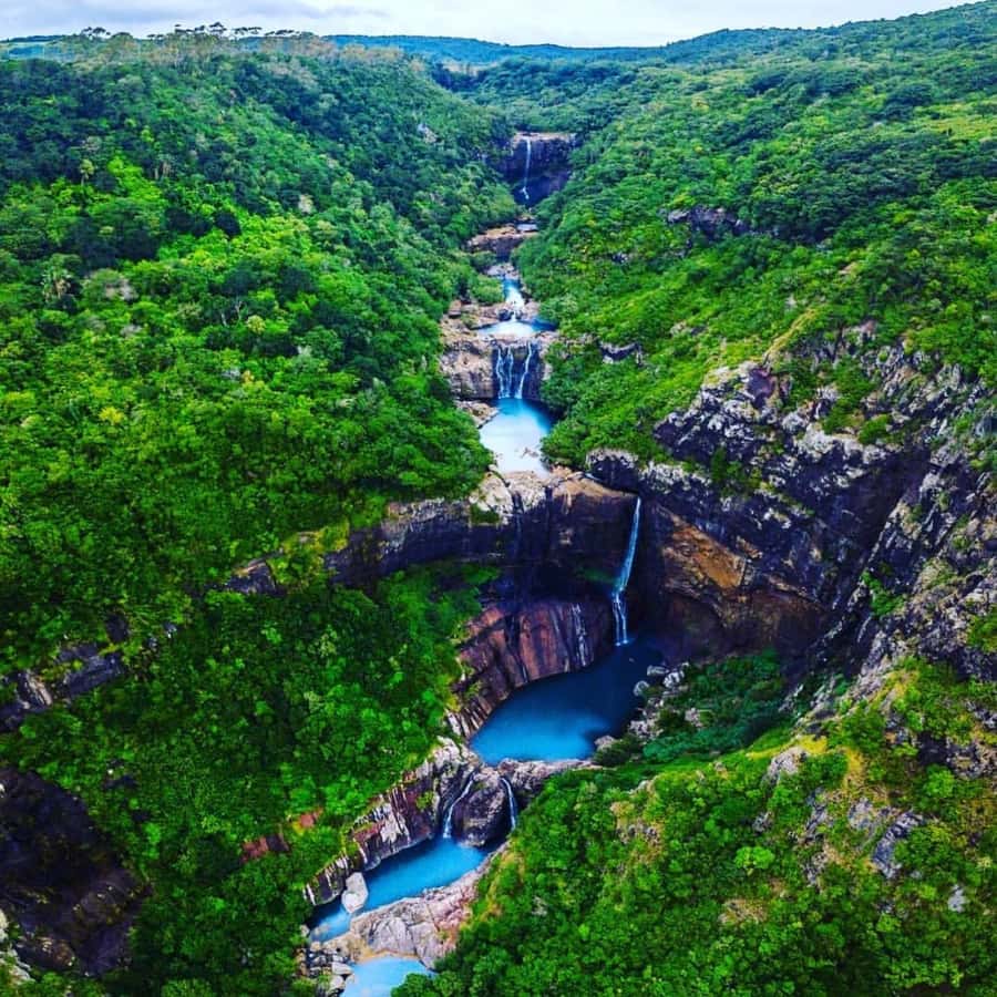 Mauritius: 7 Waterfalls Hike with Lunch and Hotel Transfers - Henrietta and the start of the Tamarind Falls hike