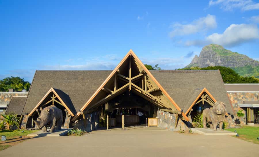 Mauritius: Casela Nature Parks Entrance Ticket with Transfer - The African Safari Truck Tour