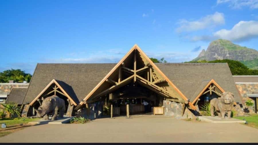 Mauritius: Casela nature parks & flic en flac beach - Key points to know before booking