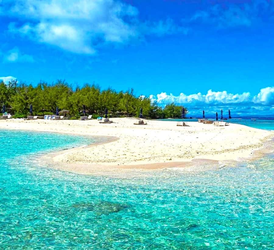 Mauritius: Catamaran cruise to 3 Northern Isles with lunch - Gabriel Island, white sand and time in the water