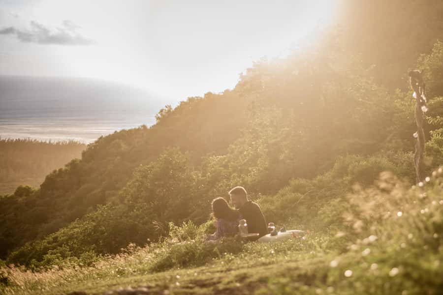 Mauritius: Exclusive Le Morne Sunset Hike & Aperitivo - Mauritian snacks, drinks, and the sunset pause