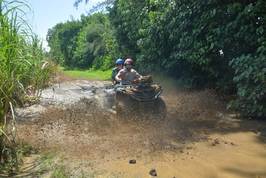 Mauritius: Full-Day Quad Bike Tour with Lunch - Riding south from Big Foot Adventure