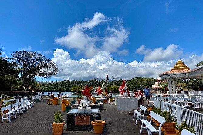 Mauritius full day tour : Private south west with lunch - Chamarel Waterfall and the southwest hills