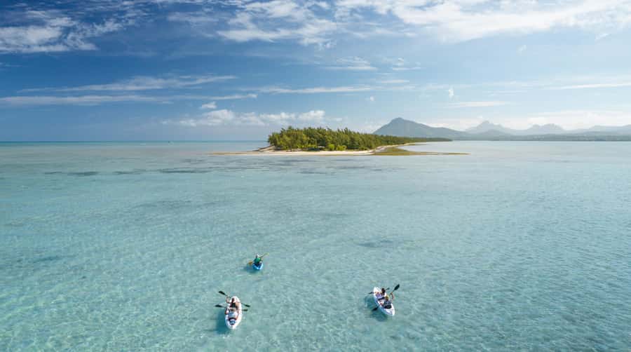 Mauritius: Guided Kayak tour to Benitiers Island - Morning or afternoon?