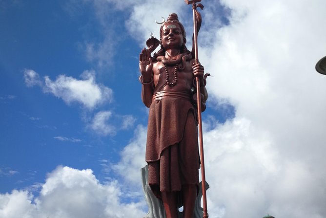 Mauritius Guided Southwest tour (Private) - Chamarel brings the day to its most unusual sight