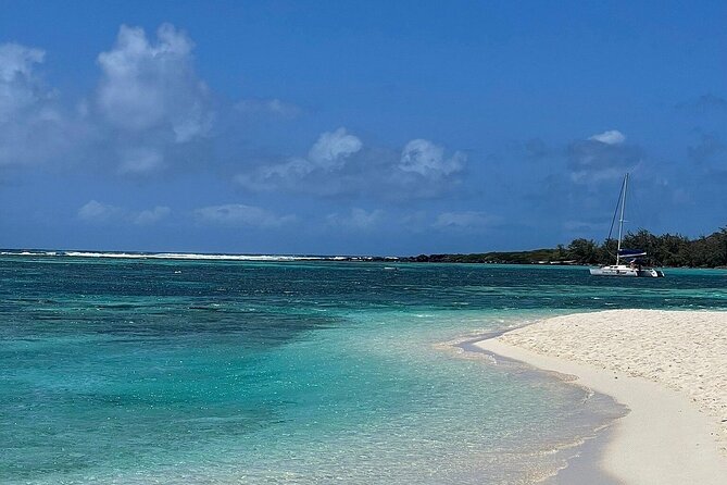 Mauritius: Ile Aux Cerfs Catamaran Tour with Lunch and Drinks - The sailing trip back to Trou d’Eau Douce