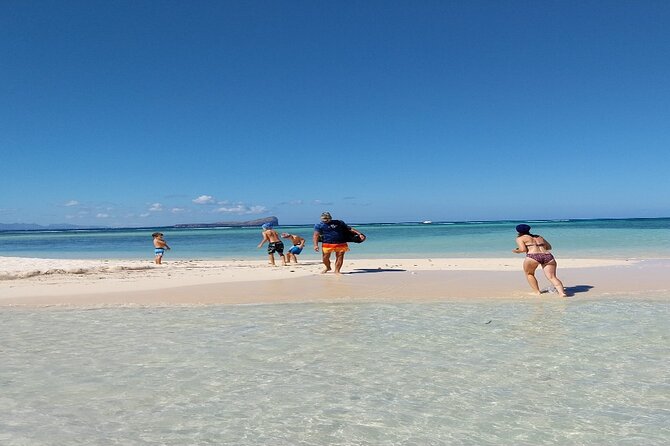 Mauritius: Ile Aux Cerfs Catamaran Tour with Lunch and Drinks - Snorkeling and swimming in the lagoon