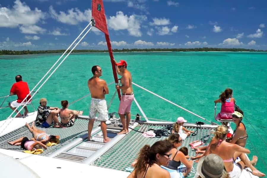Mauritius: Ile Aux Cerfs Catamaran Trip w/ Lunch & Transfer - A three-course BBQ lunch with local drinks